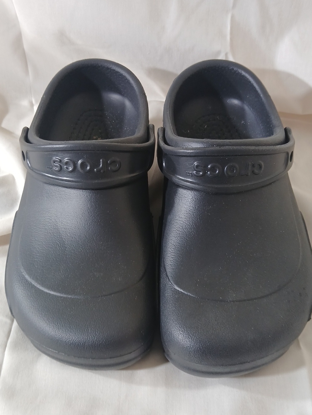 CROCS Mans Classic Clog in Black Size M -8 W - 10